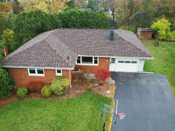 112 Terrace Cir, Syracuse, NY 13214