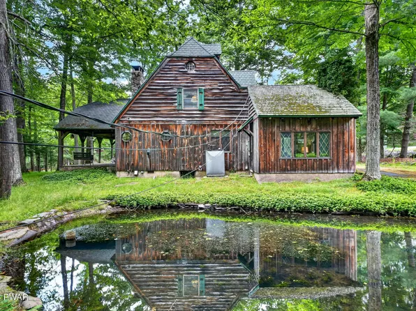 101 W Birch Ln, Greentown, PA 18426