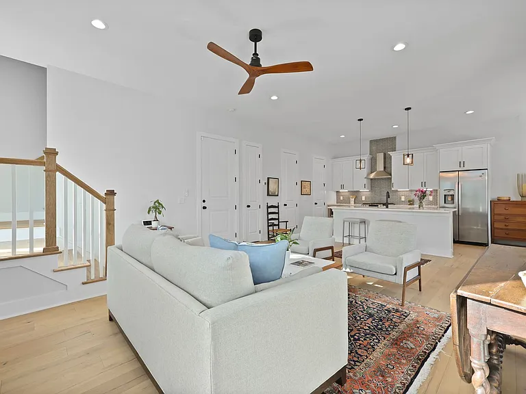 48 Aiken St — Photo 12