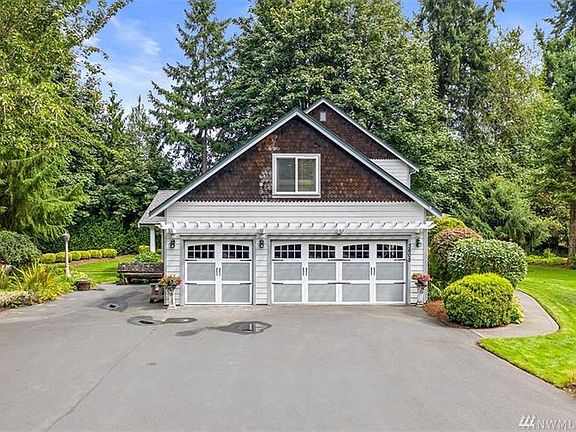 2nd image of 3608 Stead Ln NE