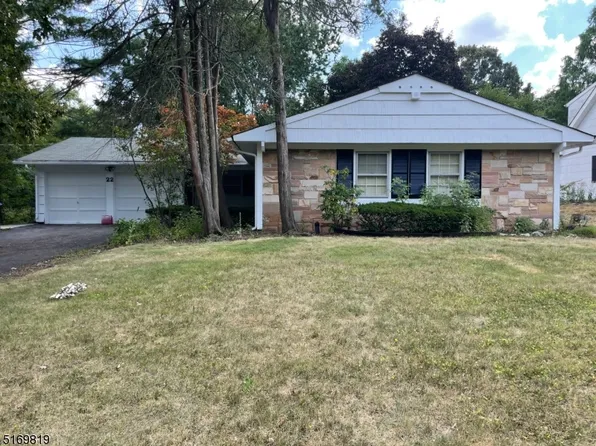 22 Abbott Rd, Somerset, NJ 08873