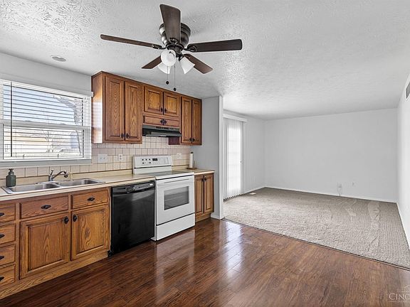 5th image of 5760 E Tall Oaks Dr