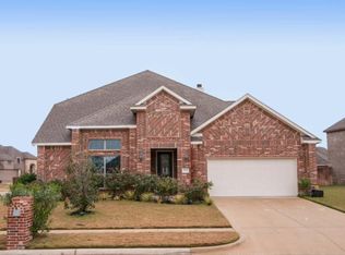 1133 Masquerade Dr, Midlothian, TX 76065