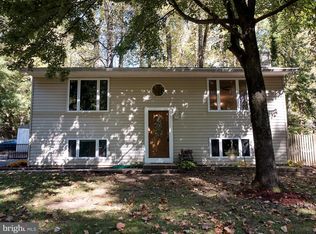 422 Herald Harbor Rd, Crownsville, MD 21032