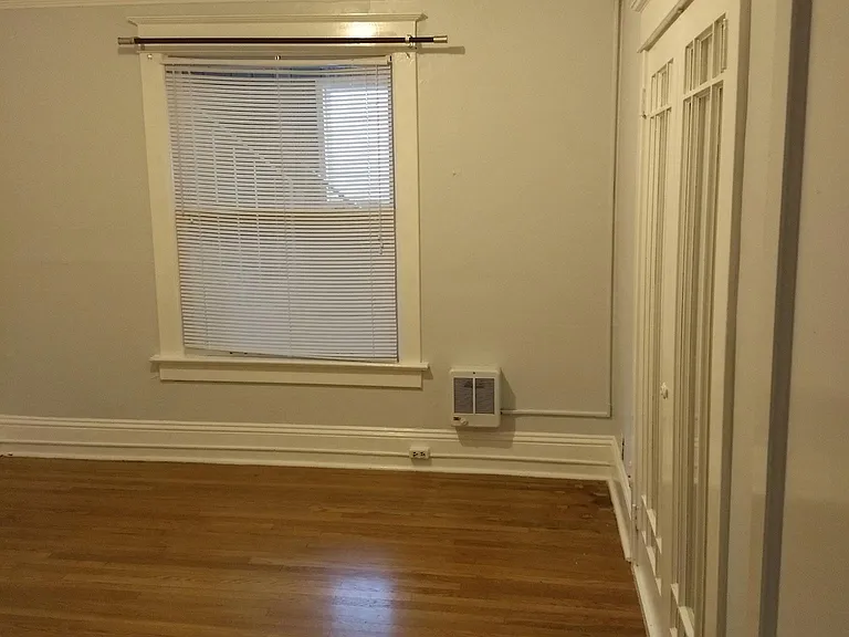 1903 10th Ave W #5 — Photo 14