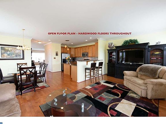 3rd image of 43 Narragansett Ln