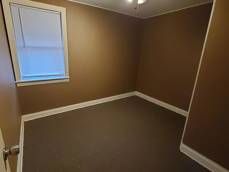 701 Court St — Photo 14
