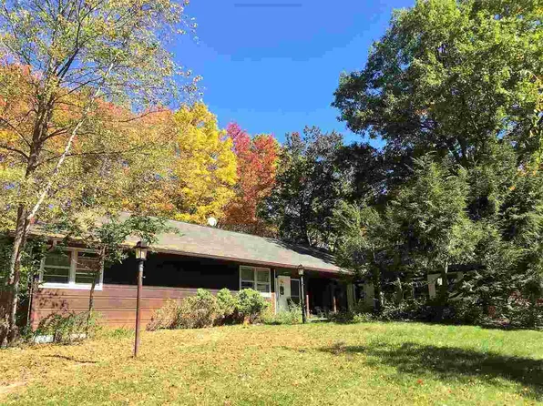 40 Little Pond Rd, Hurleyville, NY 12747