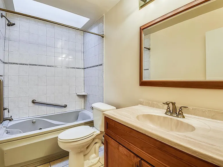 210 E Hamilton Ave — Photo 16