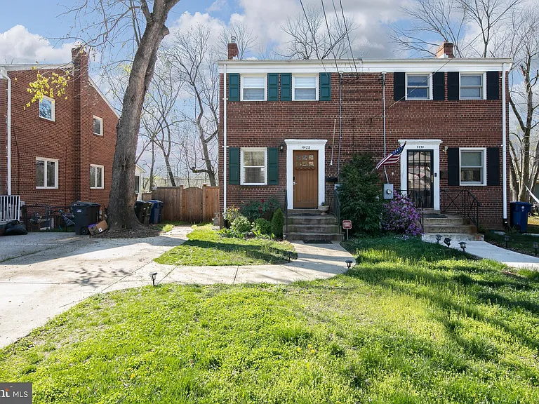 4428 Vermont Ave — Photo 1