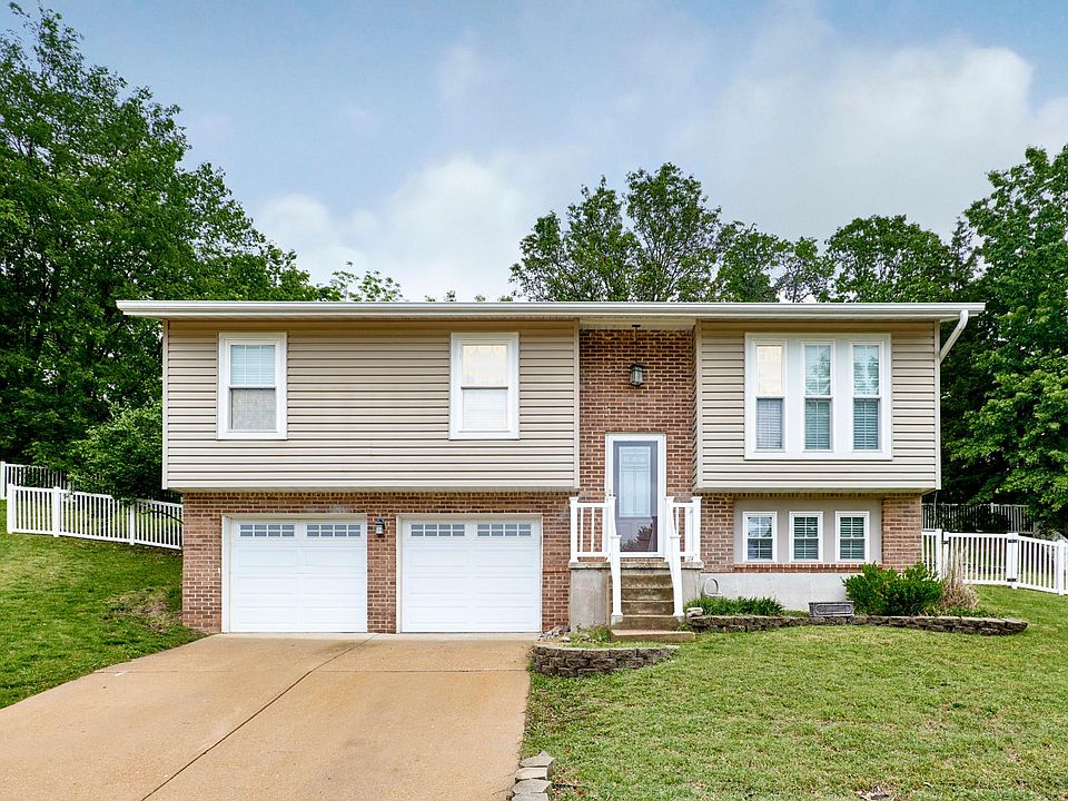 1st image of 6001 La Chateau Ct