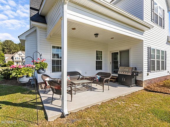 3rd image of 2487 Wheaton Village Dr