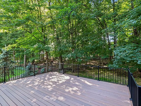 3rd image of 2109 Stone Creek Dr