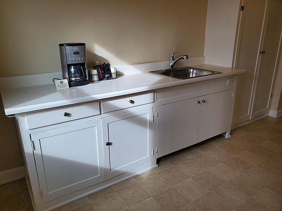 5th image of 365 Hanover Ave #305