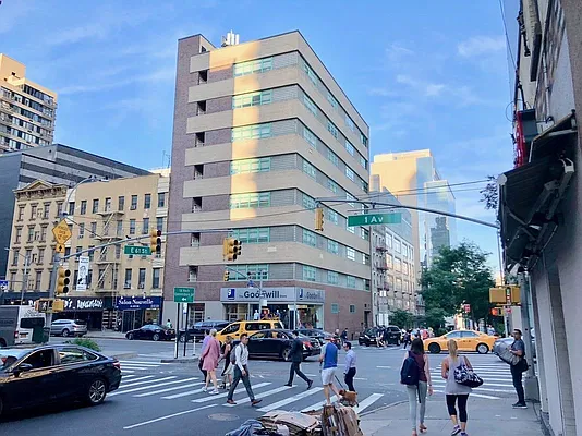 Rented by Compass | media 19