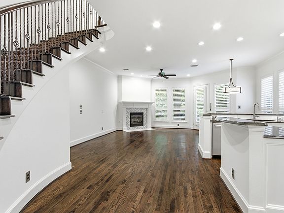 3rd image of 18323 Frankford Lakes Cir