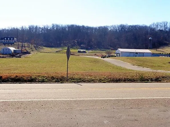 3016 Cecil Hatcher Dr, Louisville, TN 37777