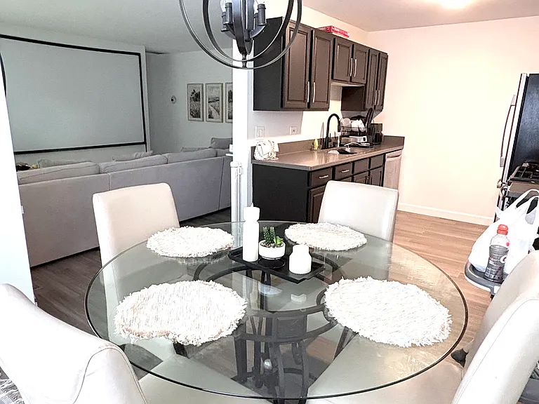 379 Woodview Cir #A — Photo 3