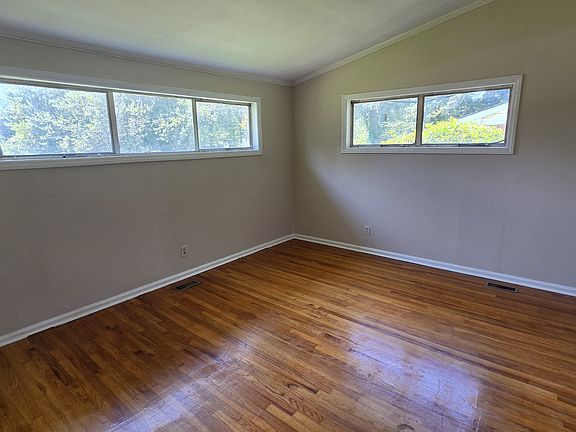 4th image of 980 Avenue Of Pnes