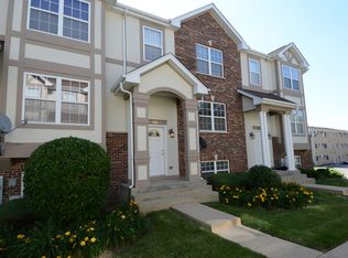 461 George St #9-2, Wood Dale, IL 60191