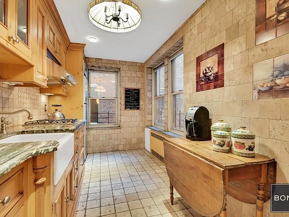 5th image of 7615 35th Ave APT 1G