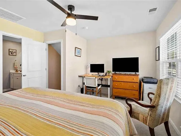 105 Aleppo Ln — Photo 10