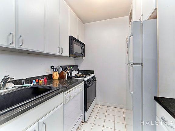 3rd image of 301 E 87th St APT 7C