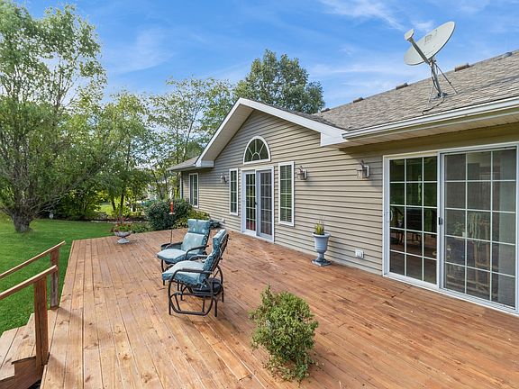 3rd image of 701 W Scenic Valley Dr