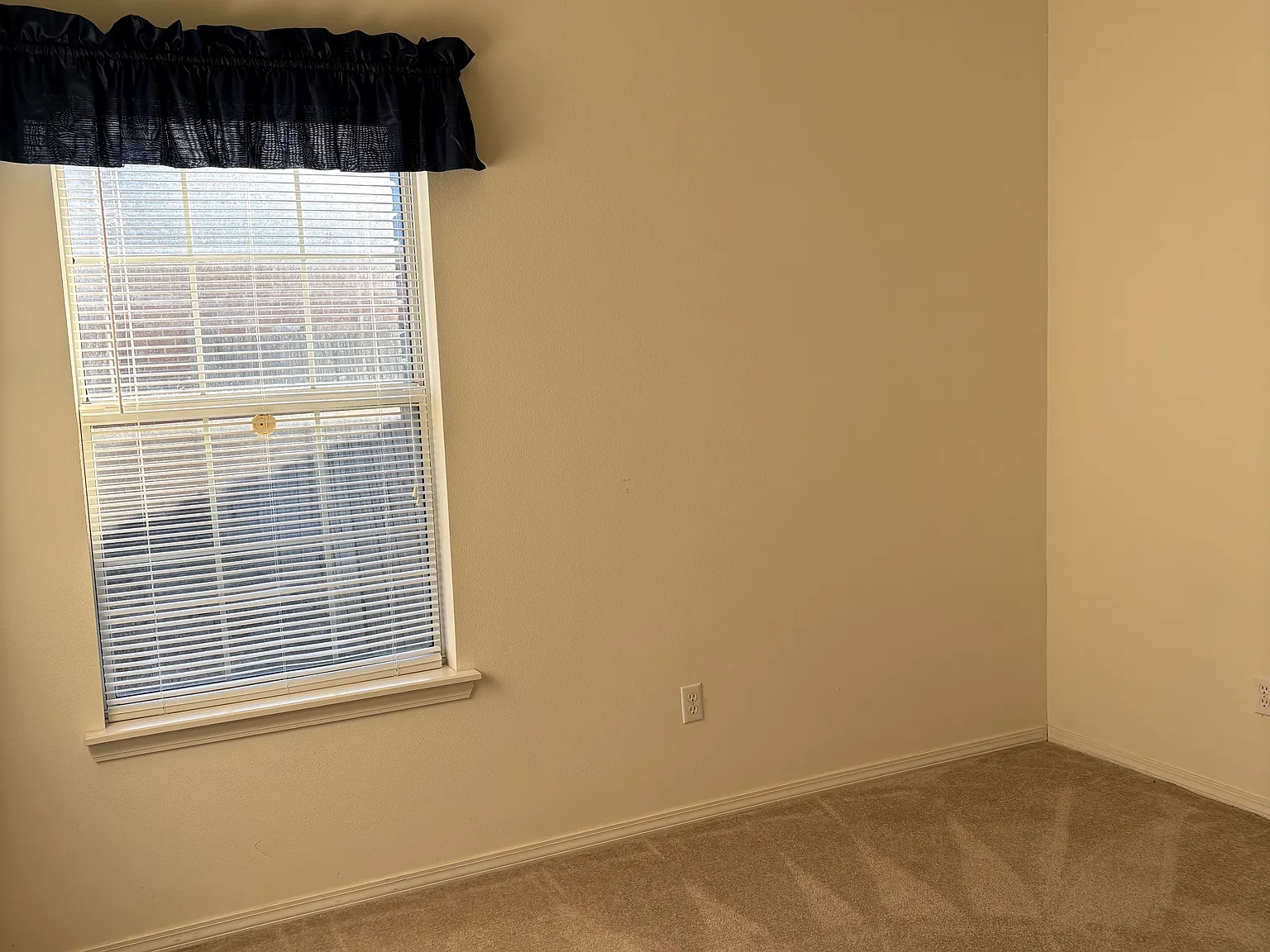 3 bed, 1597 sqft, $1,950 — Photo 4