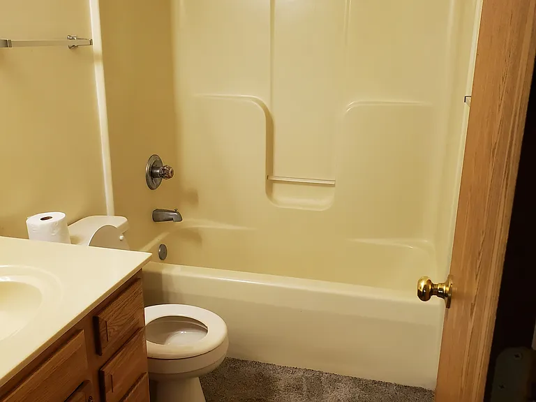 1124 N Forest View Dr S — Photo 7