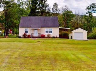 862 Pine Mountain Rd, Lock Haven, PA 17745