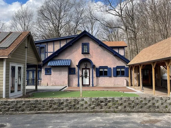 321 Rockwell Rd, Nedrow, NY 13120