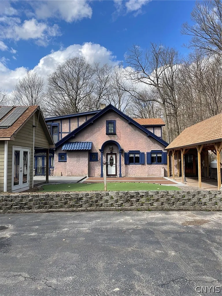 321 Rockwell Rd photo 1