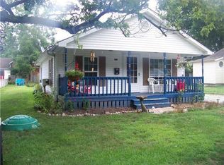 713 Center St, Pendleton, IN 46064