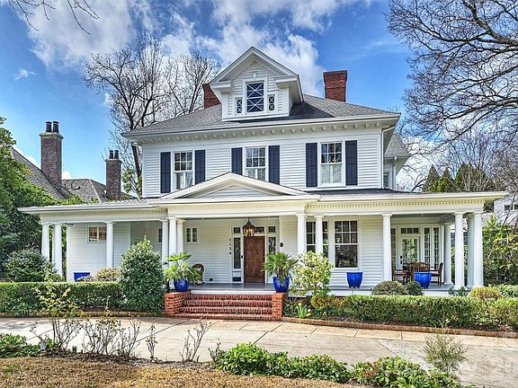 2nd image of 1136 Queens Rd