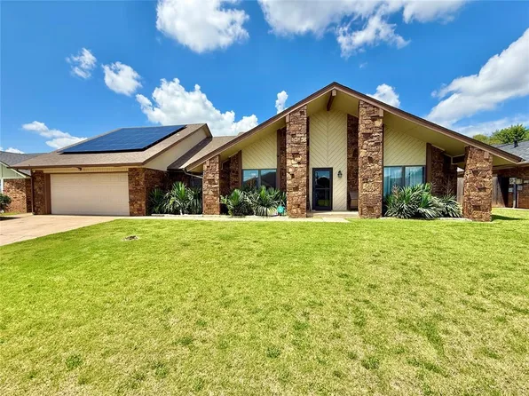 617 SW 104th Pl, Oklahoma City, OK 73139