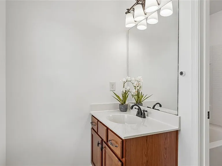 5811 Kendrix Ridge Dr — Photo 57