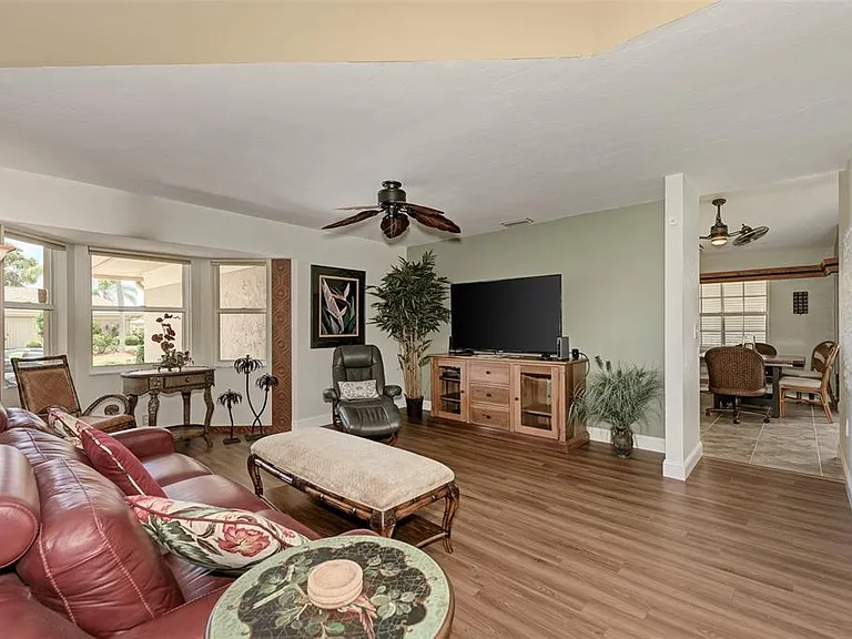 3126 Meadow Run Dr — Photo 8