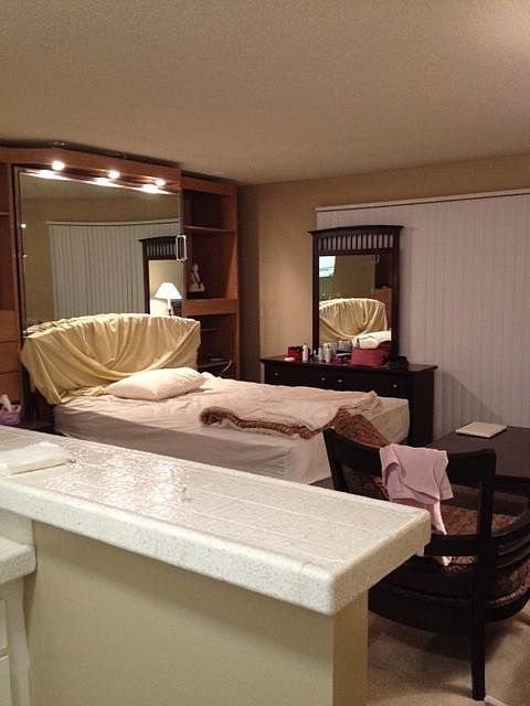 mirror comes with the apartment