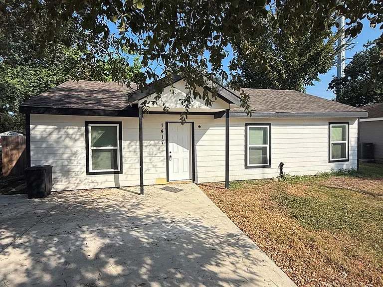1417 Sheryl St — Photo 1