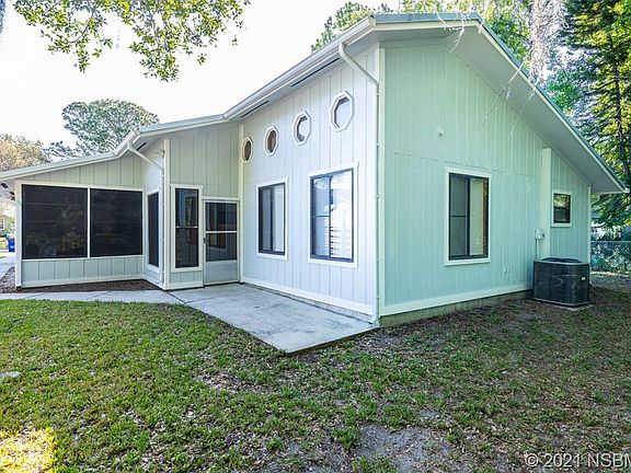 3rd image of 3230 Silver Palm Dr