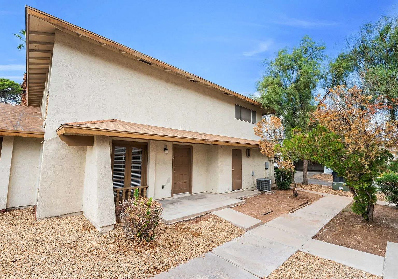 Convenient Two-Story Condo Near UNLV & the Las Vegas Strip! — Photo 2