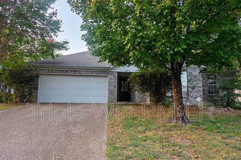 12512 Woodbury Dr