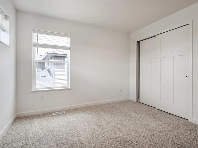 2529 Green Ash Ave — Photo 12