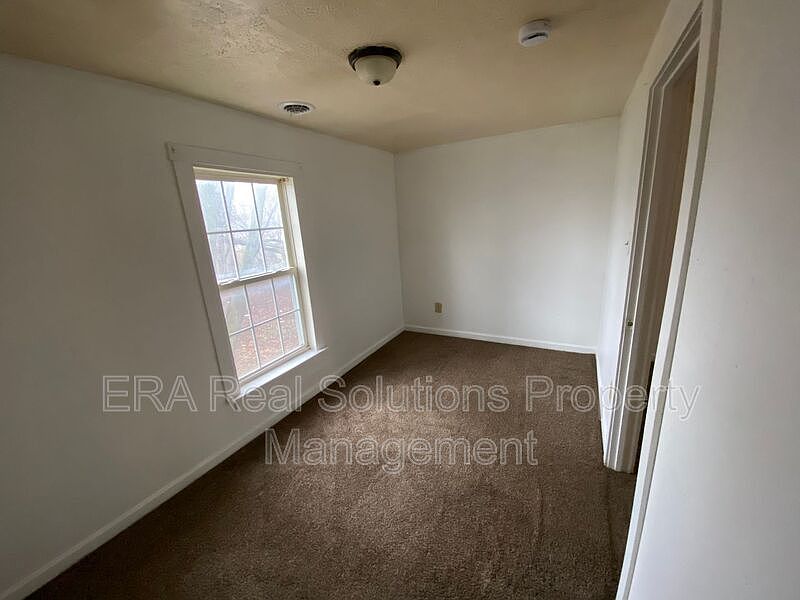 1st image of 2349 Elyria Ave APT 4