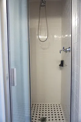 Sold by Benchmark Real Estate Sales LLC | media 24