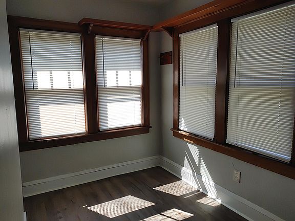 5th image of 231 Stoddard Ave #1