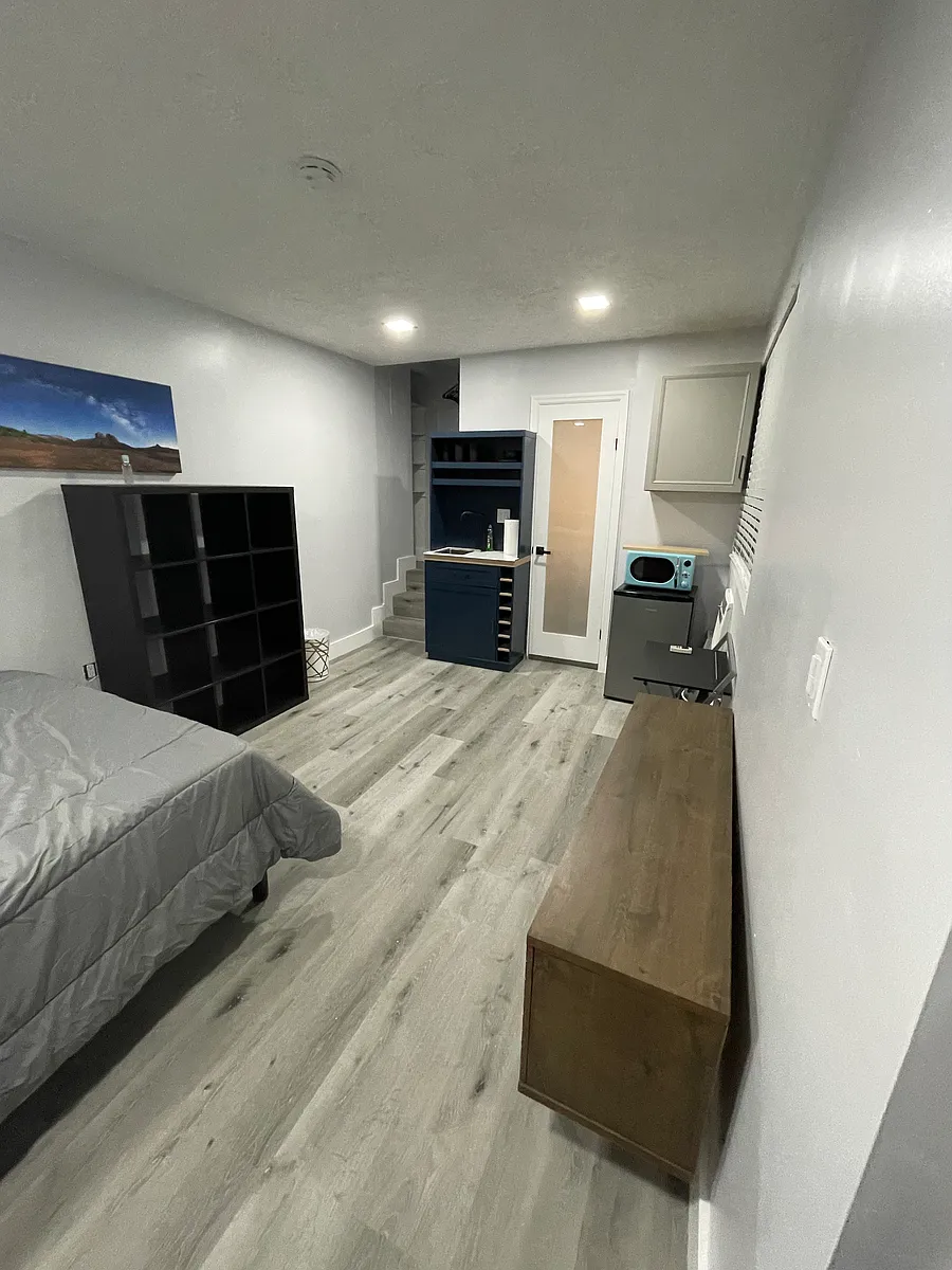 Building Photo - 5674 SW 5th St #1