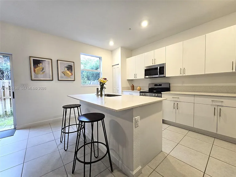 2761 NW 55th Way — Photo 10