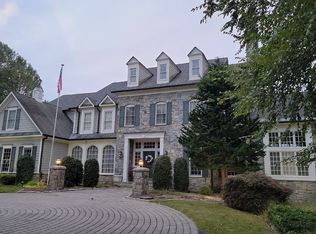 634 River Bend Rd, Great Falls, VA 22066